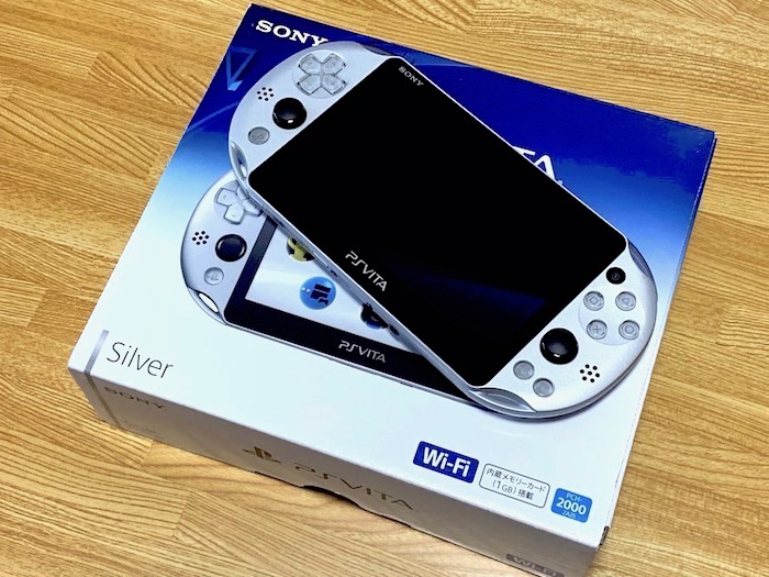 10681円 【即発送可能】 PlayStation Vita Value Pack Wi-Fiモデル レッド ブラックメーカー生産終了